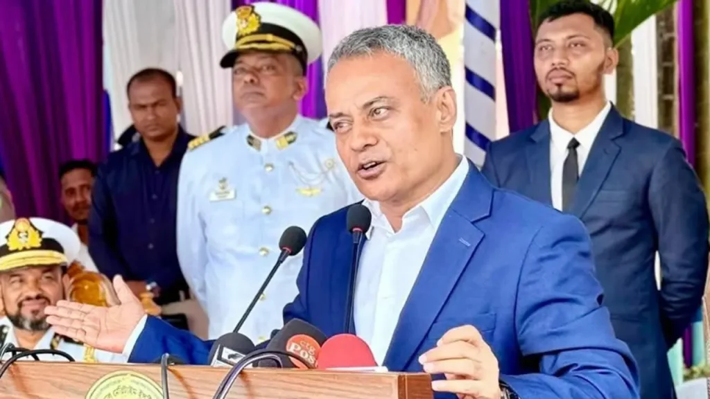 ‘হরমুজ পাড়ি দিতে না পারা জাহাজ নিয়ে কূটনৈতিক চেষ্টা চলছে’