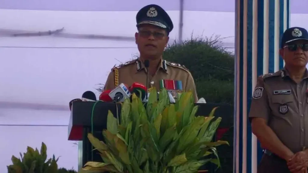 মাদকের সঙ্গে জড়িত পুলিশ সদস্যদের ছাড় নয়: আইজিপি
