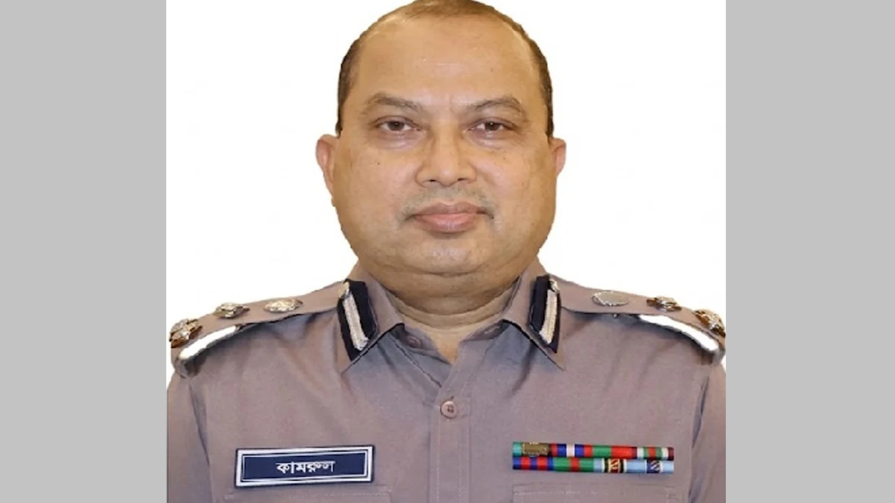 এসবি প্রধানের দায়িত্ব পেলেন কামরুল আহসান এসবি প্রধানের দায়িত্ব পেলেন কামরুল আহসান